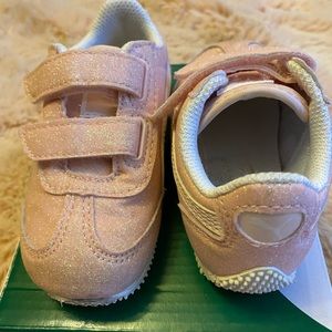 PUMA steeple glitz glam v. Toddler size 6